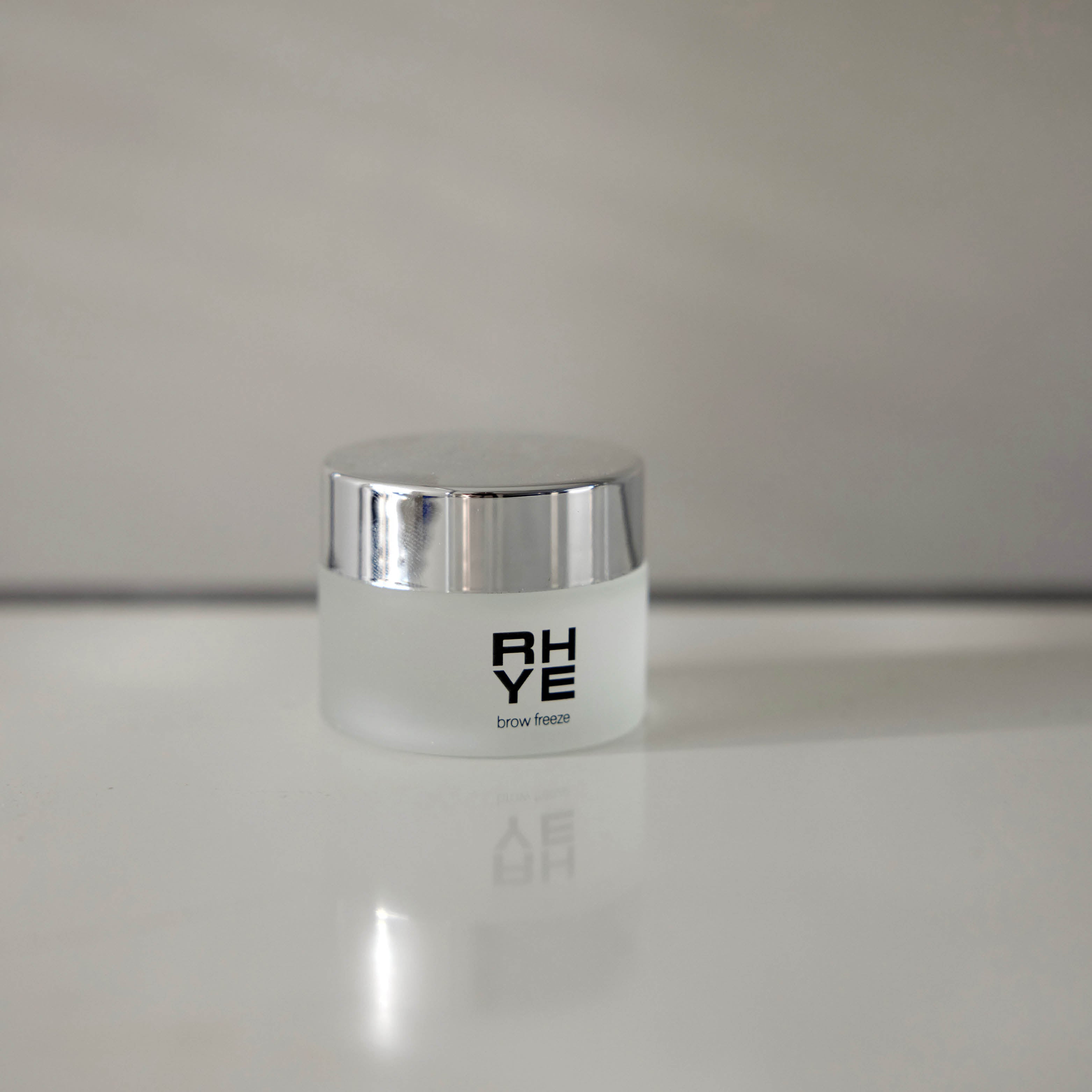 BROW FREEZE