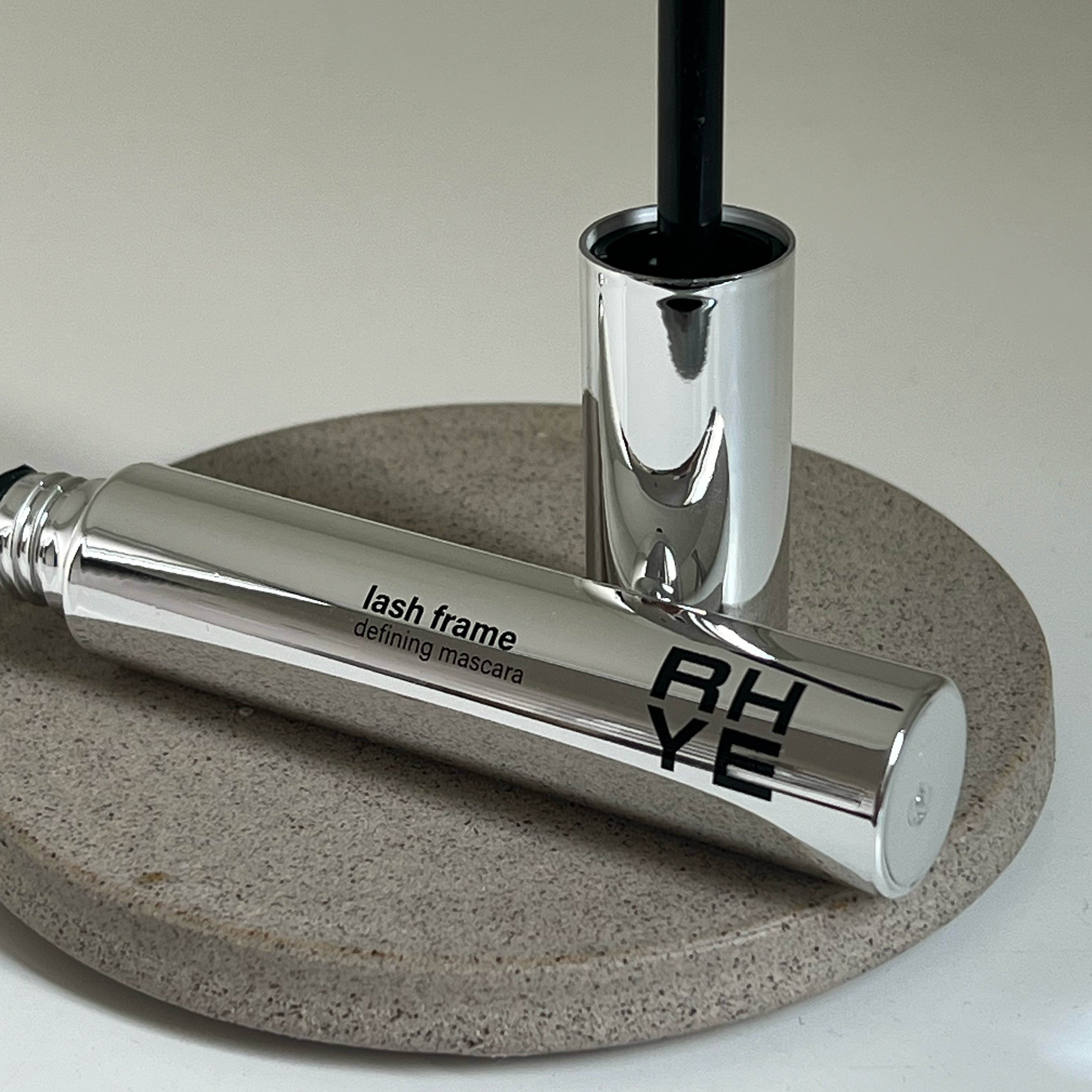 LASH FRAME MASCARA